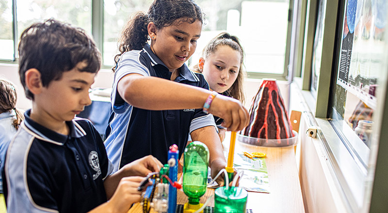 St Thomas Aquinas Catholic Primary Springwood students in class
