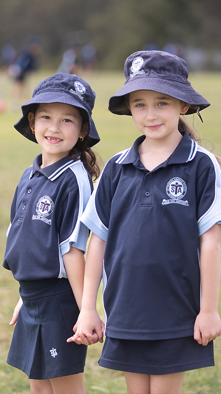 St Thomas Aquinas Catholic Primary Springwood students on oval