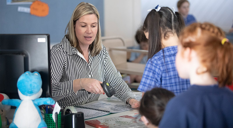 Students in the school library at St Thomas Aquinas Catholic Primary Springwood
